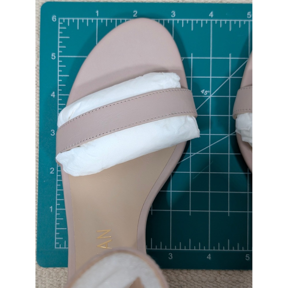 Stuart Weitzman Nearlynude Dolce Smooth Calf Leather Block Heel Sandals 8.5 AA - Picture 12 of 12